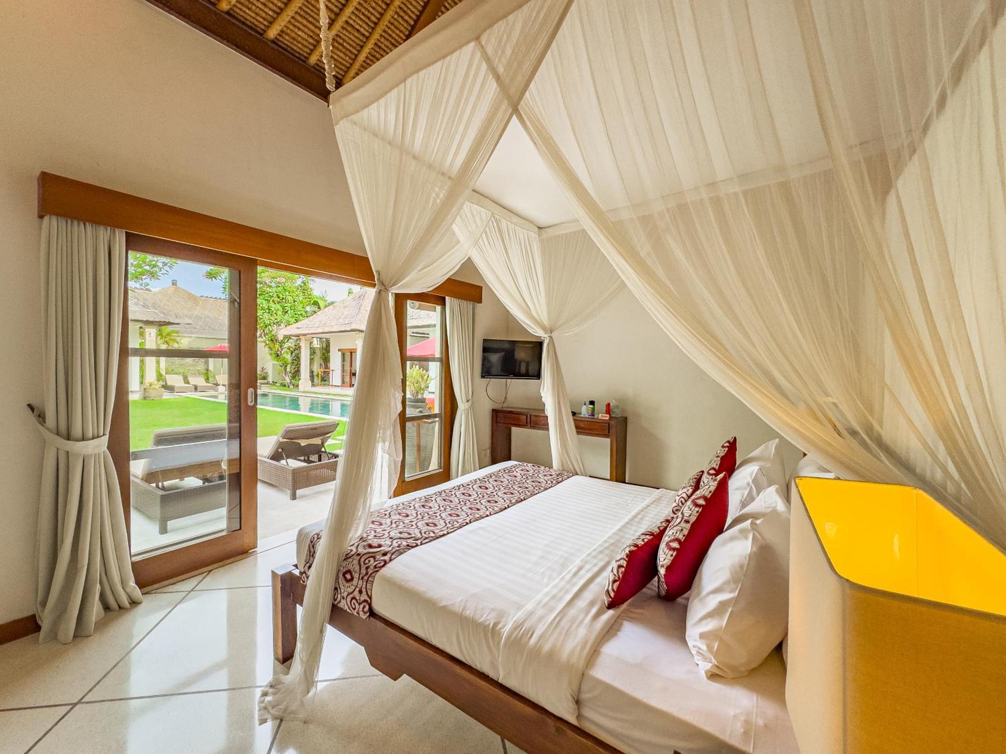 Villa Bugis Drupadi Seminyak Phòng bức ảnh