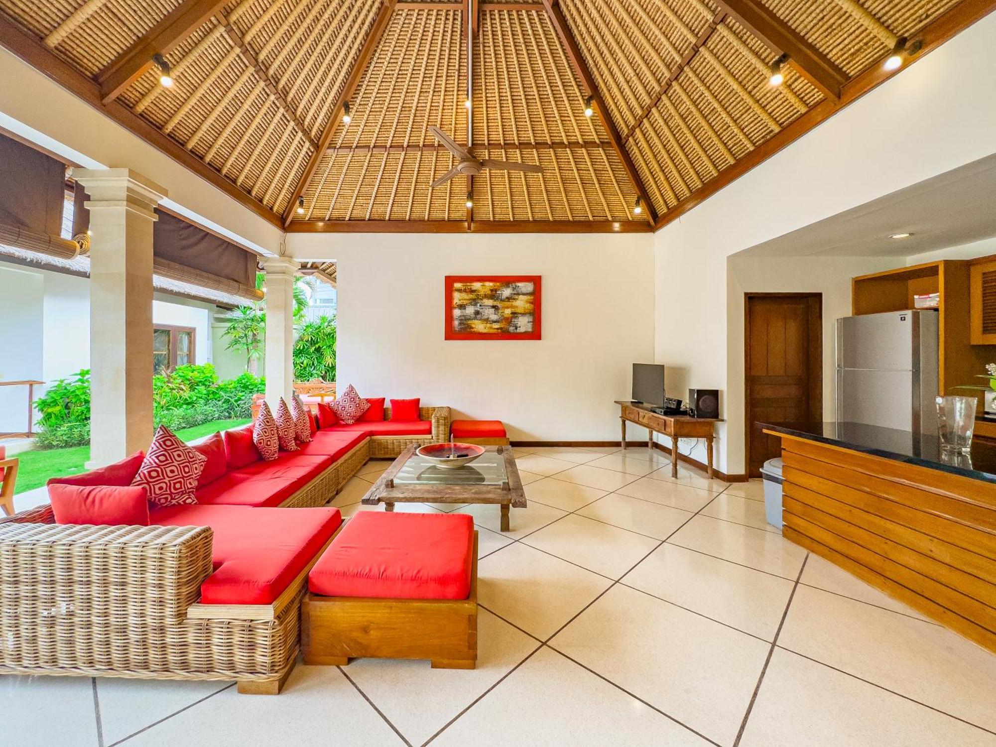 Villa Bugis Drupadi Seminyak Phòng bức ảnh