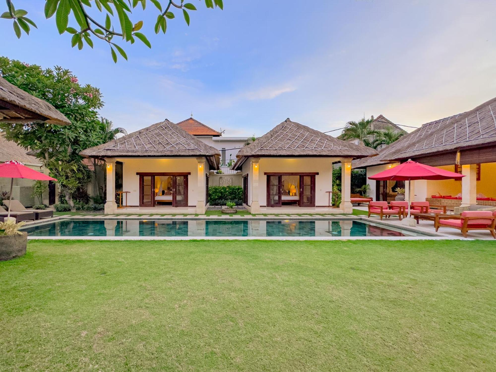Villa Bugis Drupadi Seminyak Phòng bức ảnh