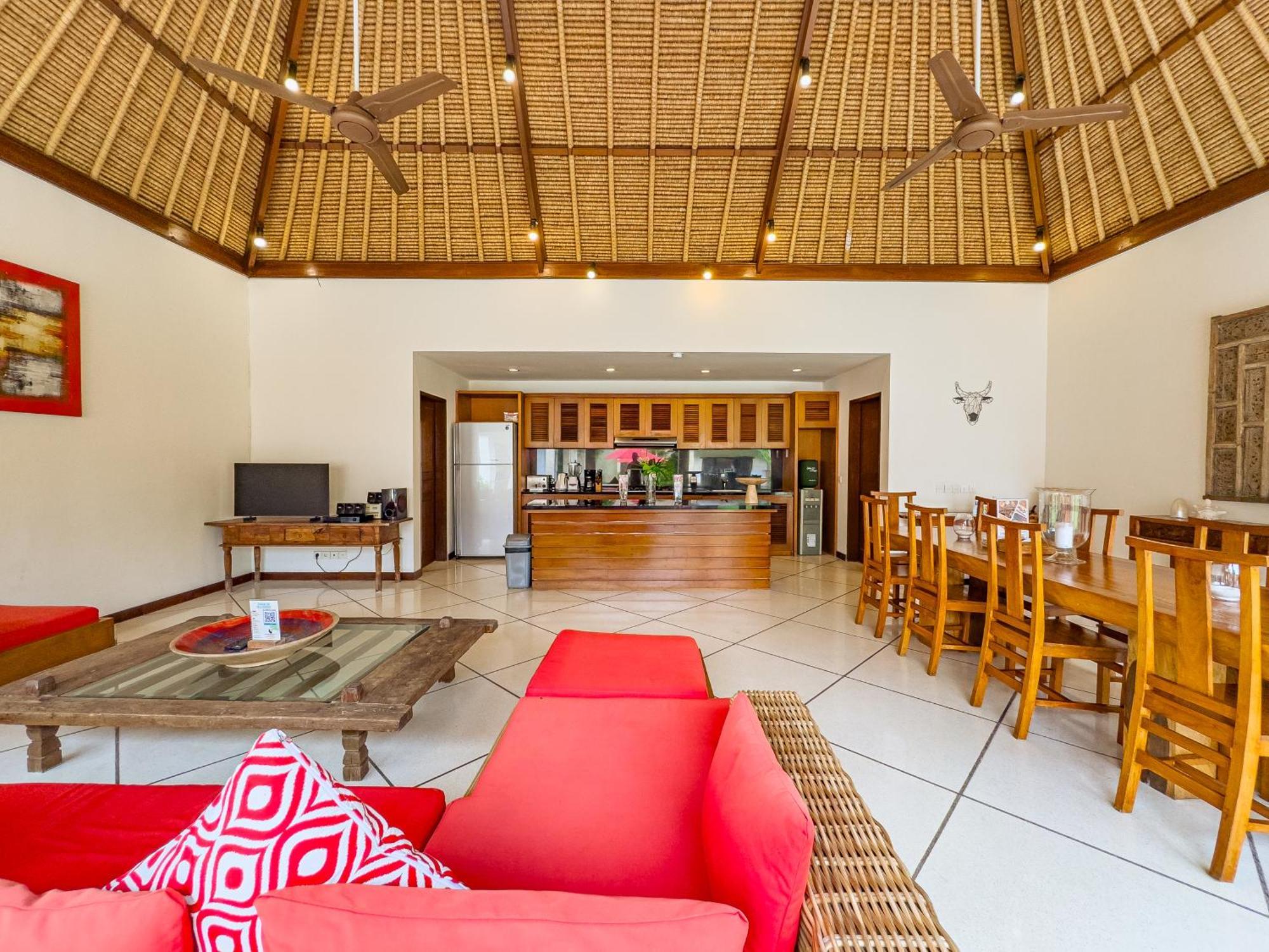 Villa Bugis Drupadi Seminyak Phòng bức ảnh