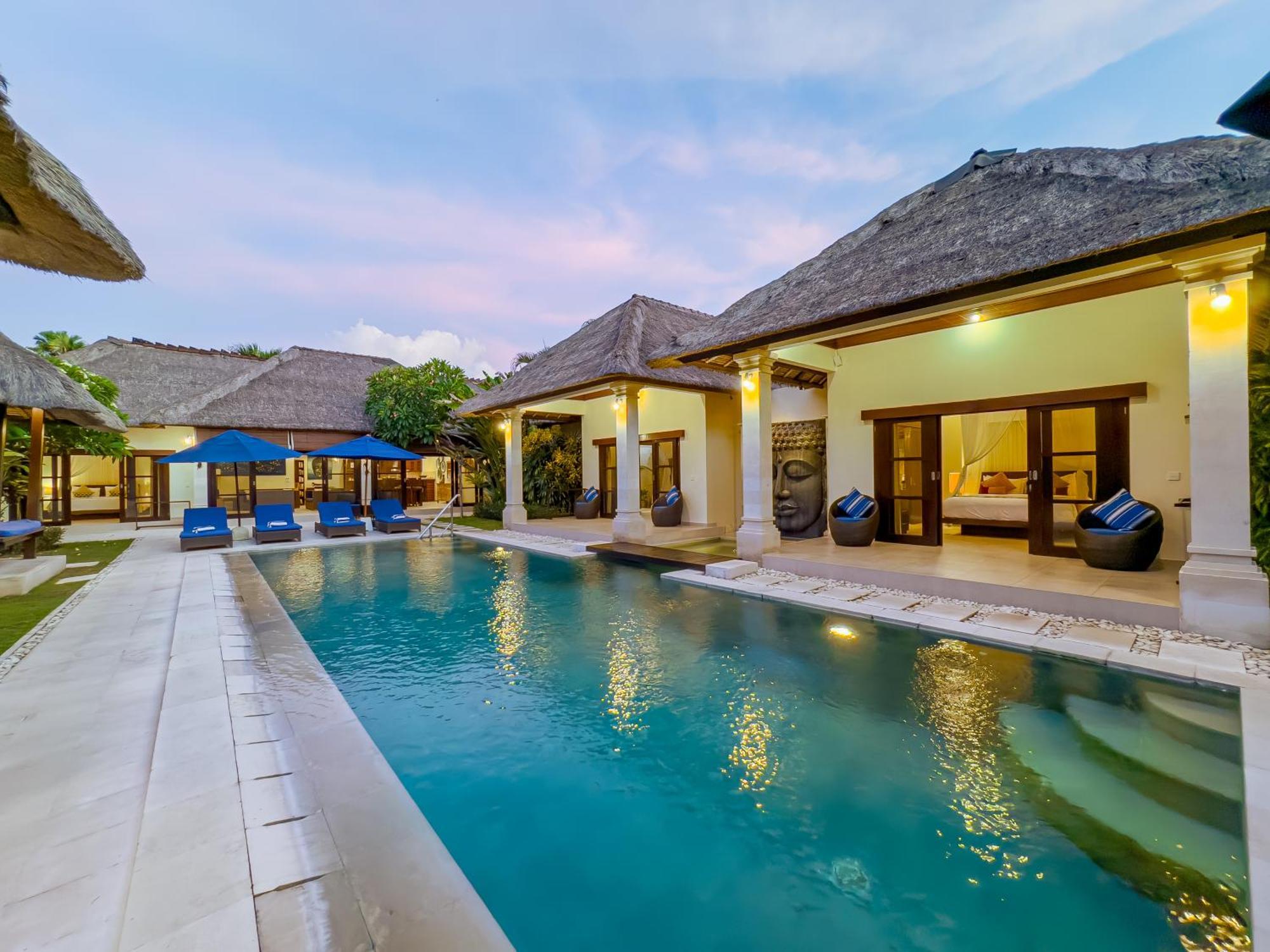 Villa Bugis Drupadi Seminyak Phòng bức ảnh
