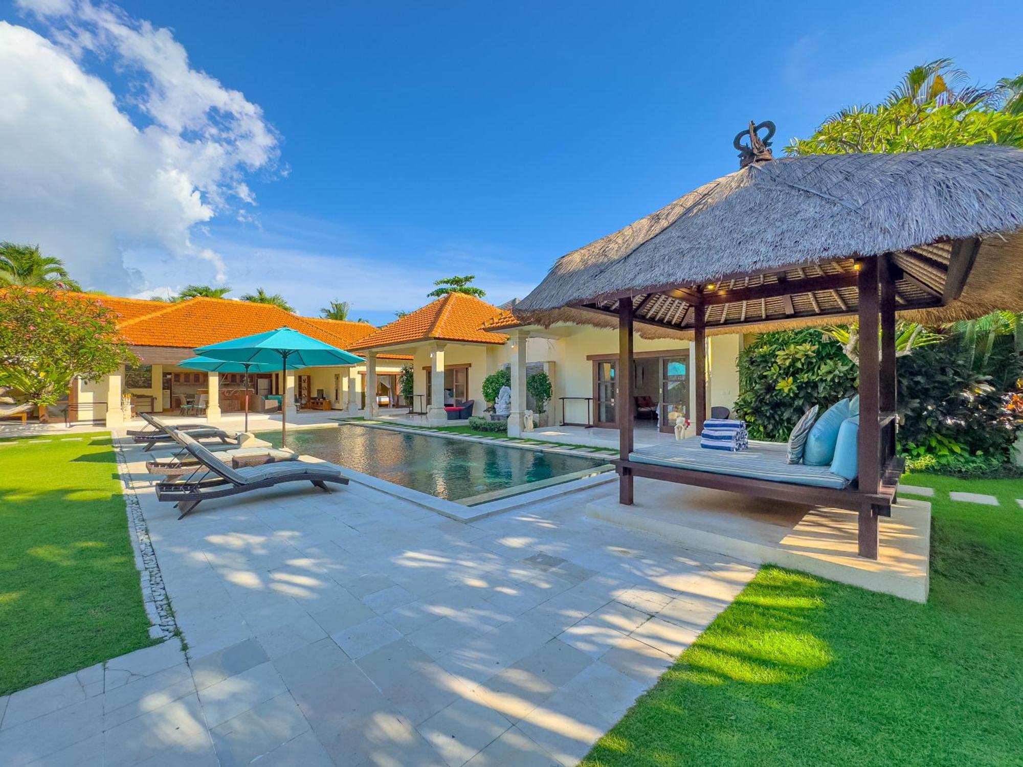 Villa Bugis Drupadi Seminyak Phòng bức ảnh