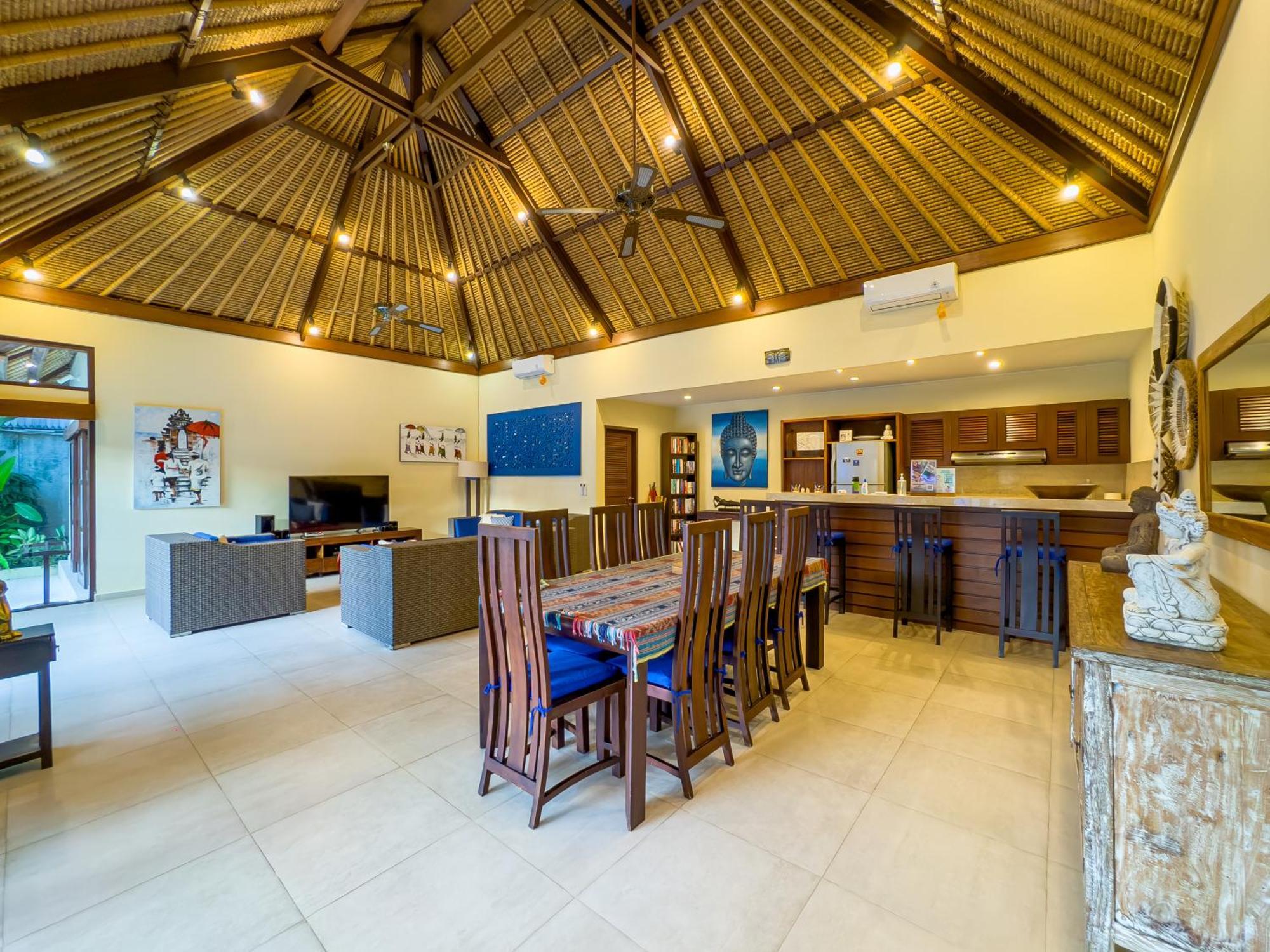 Villa Bugis Drupadi Seminyak Phòng bức ảnh