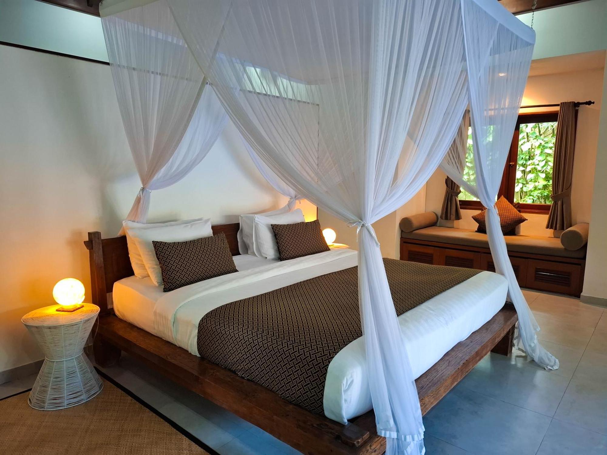 Villa Bugis Drupadi Seminyak Phòng bức ảnh